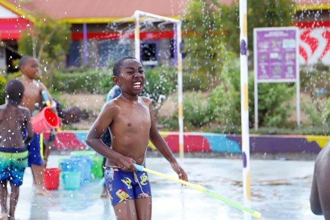 Splashpad slider 16